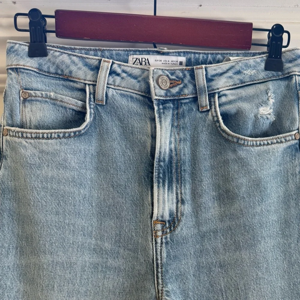 ZARA High-Waisted Straight Leg Jeans – Light Wash size 4 - Picture 7 of 12